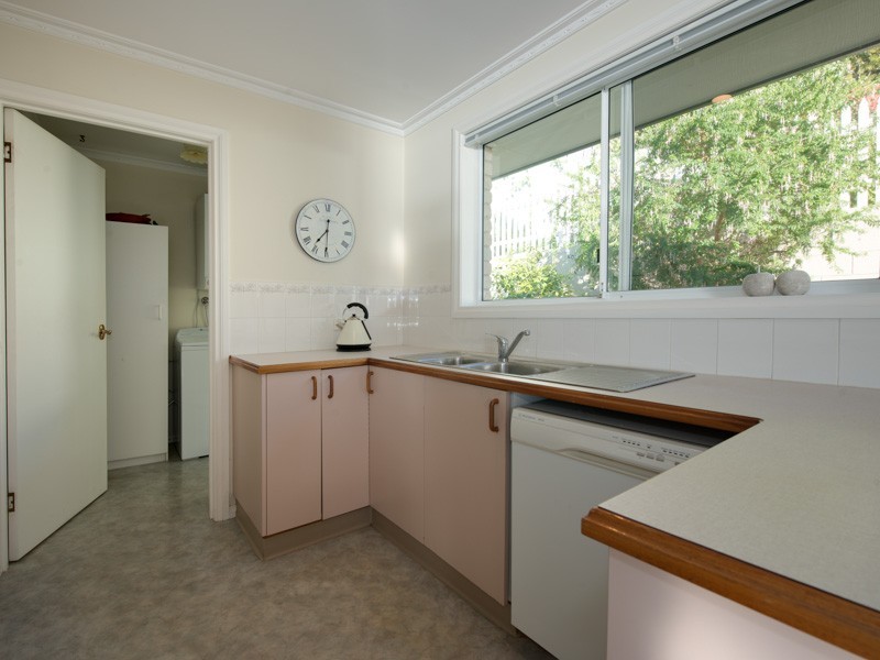 2/1-5 Pauldon Drive, Sandy Bay TAS 7005