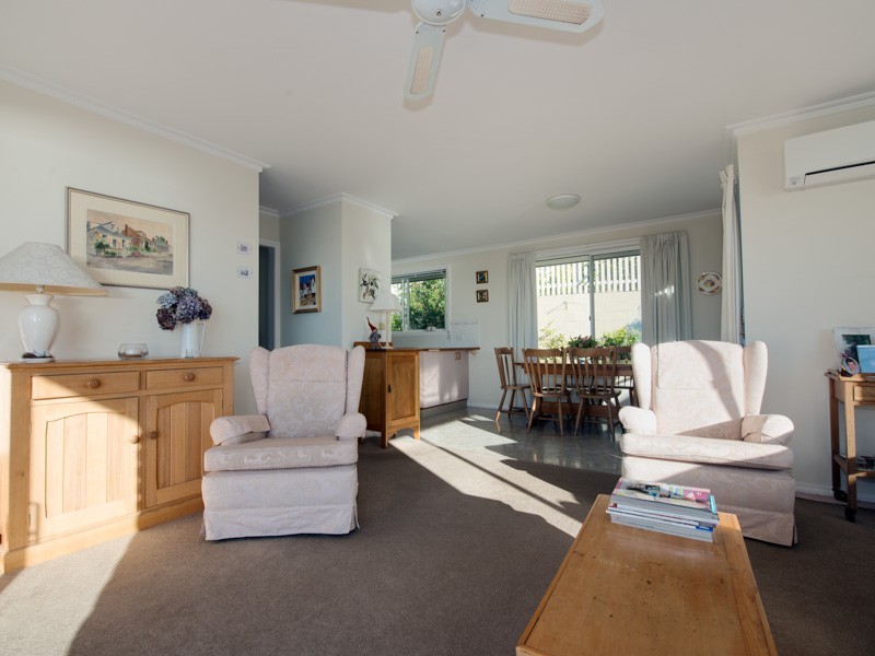 2/1-5 Pauldon Drive, Sandy Bay TAS 7005