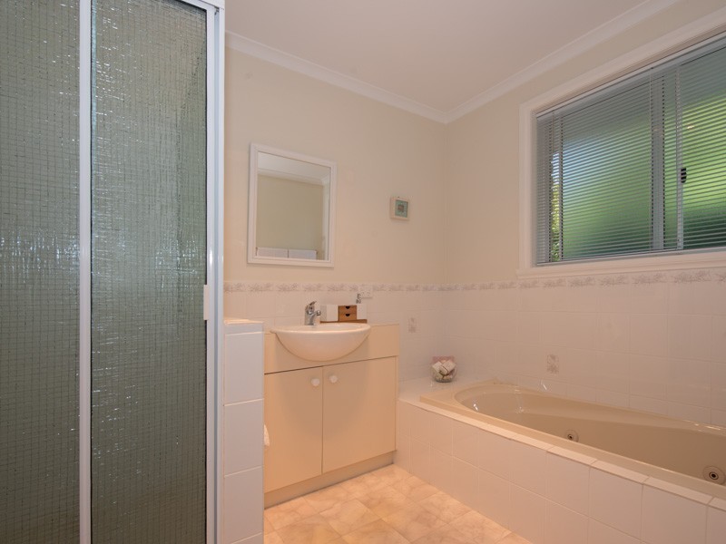 2/1-5 Pauldon Drive, Sandy Bay TAS 7005