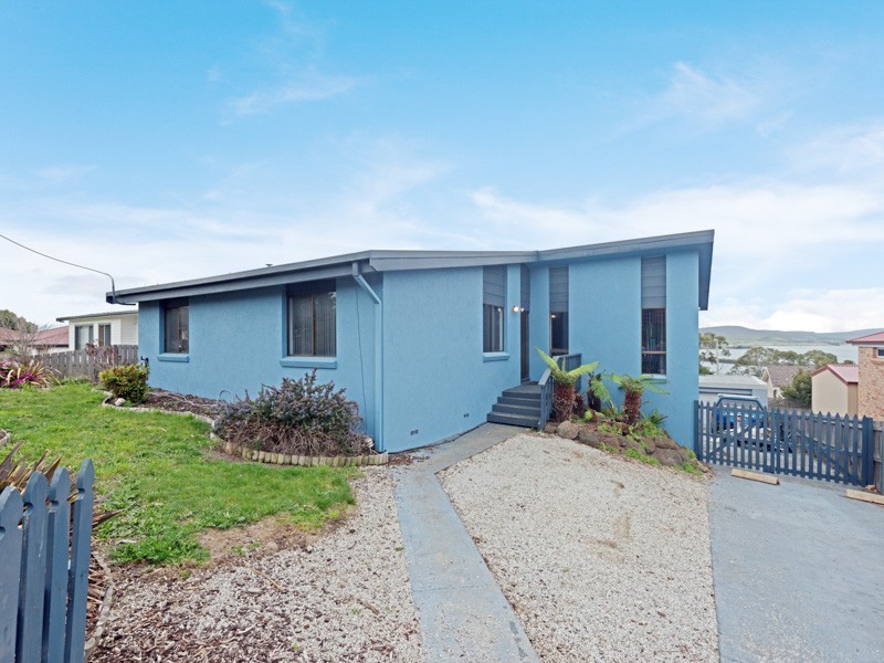 29 Third Avenue, Midway Point TAS 7171