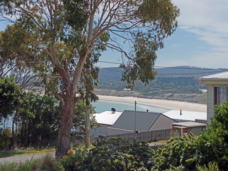 2 Robinia Street, Primrose Sands TAS 7173