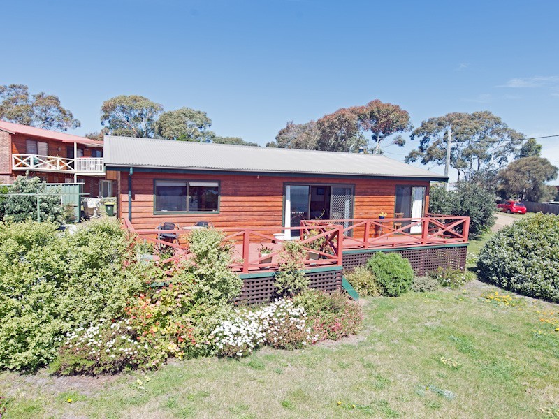 2 Robinia Street, Primrose Sands TAS 7173