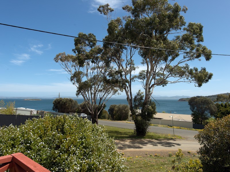 2 Robinia Street, Primrose Sands TAS 7173