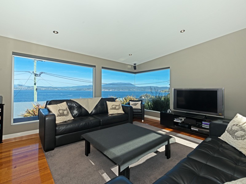 73 Spitfarm Road, Opossum Bay TAS 7023