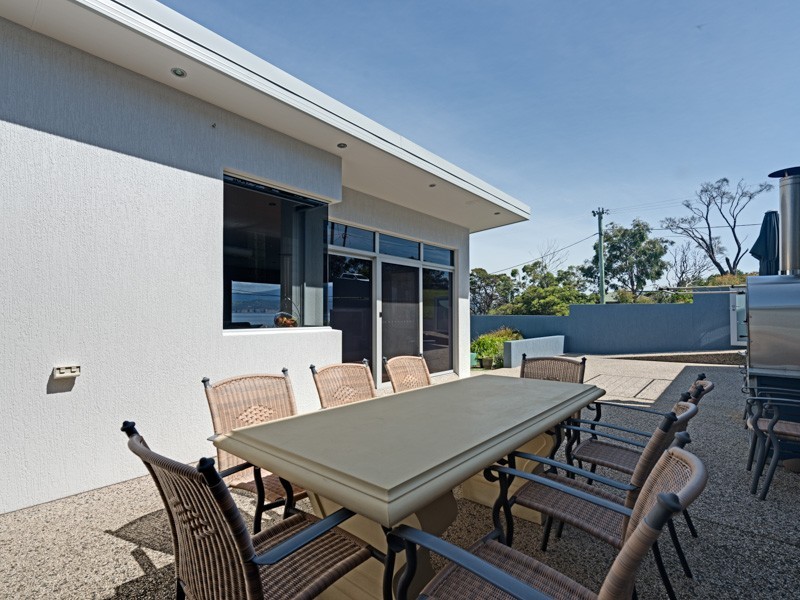 73 Spitfarm Road, Opossum Bay TAS 7023