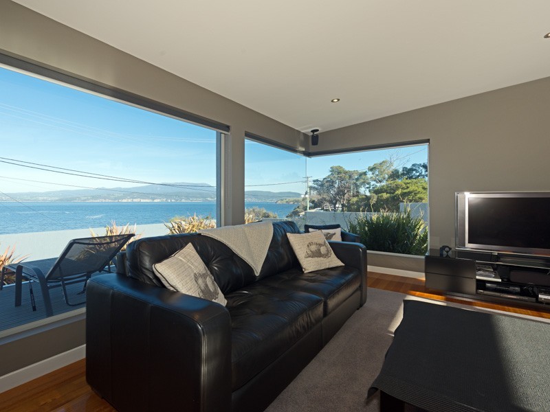 73 Spitfarm Road, Opossum Bay TAS 7023