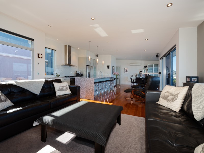 73 Spitfarm Road, Opossum Bay TAS 7023