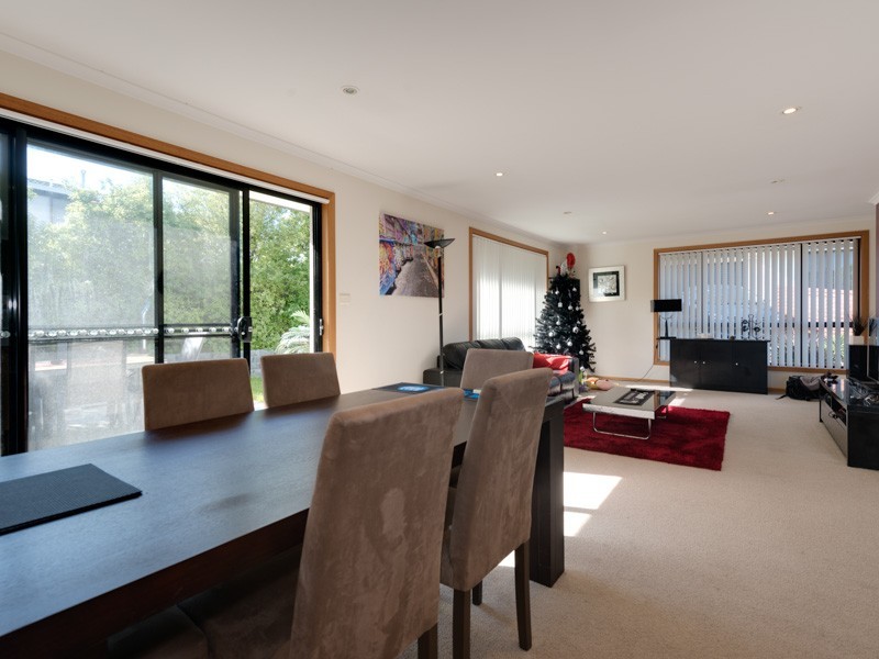 2/19 Paige Court, Mornington TAS 7018