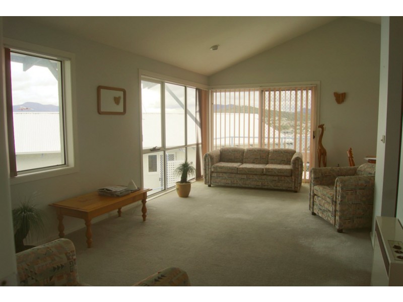 Unit 4, 3 Cyrus Street, Rose Bay TAS 7015