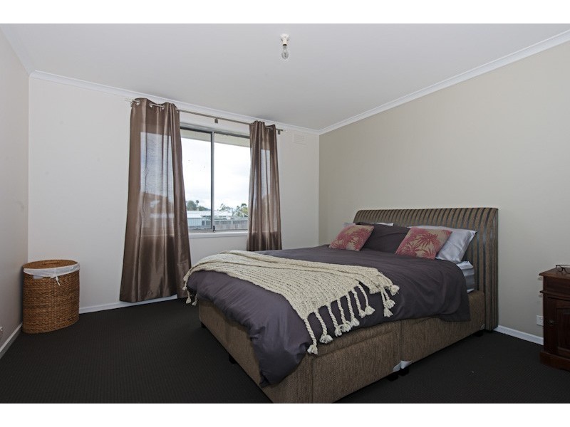 18 Young Court, Rokeby TAS 7019