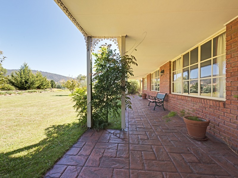 35 Hanslows Road, Cambridge TAS 7170