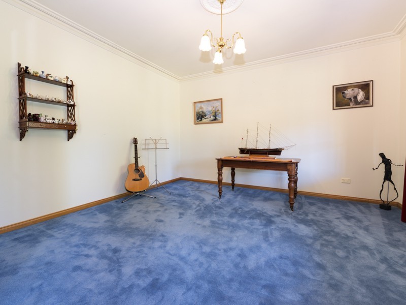 35 Hanslows Road, Cambridge TAS 7170