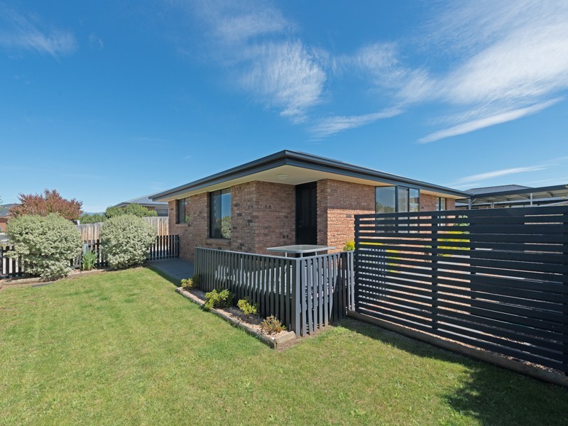 1/2 Roslyn Court, Brighton TAS 7030