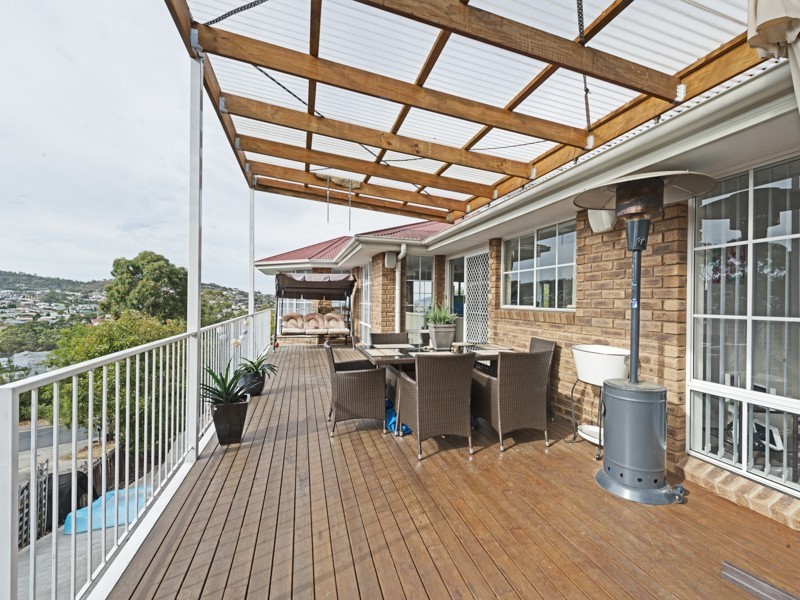 7 Coolac Court, Lindisfarne TAS 7015