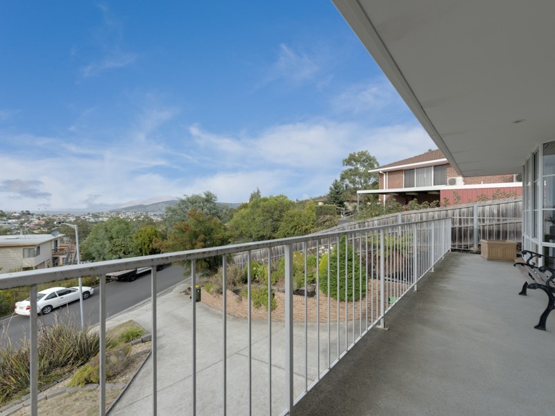 7 Coolac Court, Lindisfarne TAS 7015