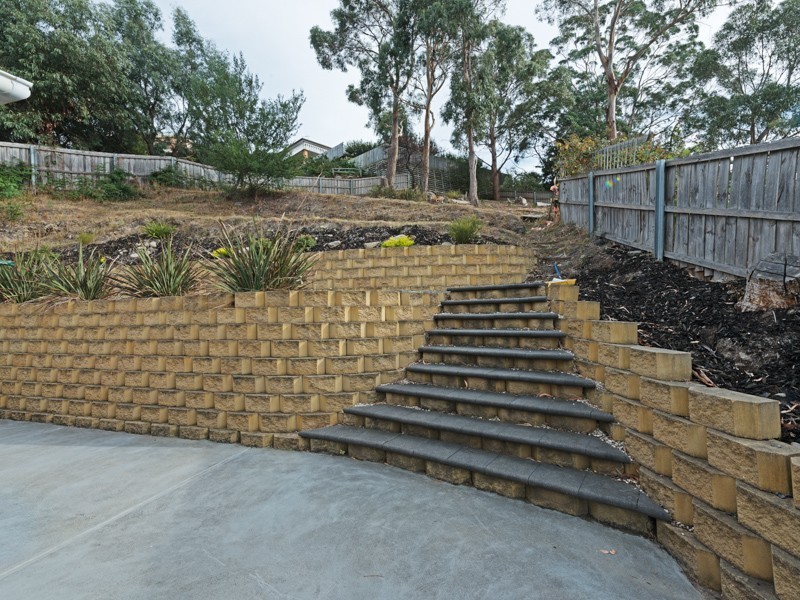 7 Coolac Court, Lindisfarne TAS 7015