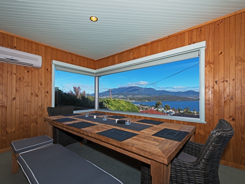 17 Cornwall Street, Rose Bay TAS 7015