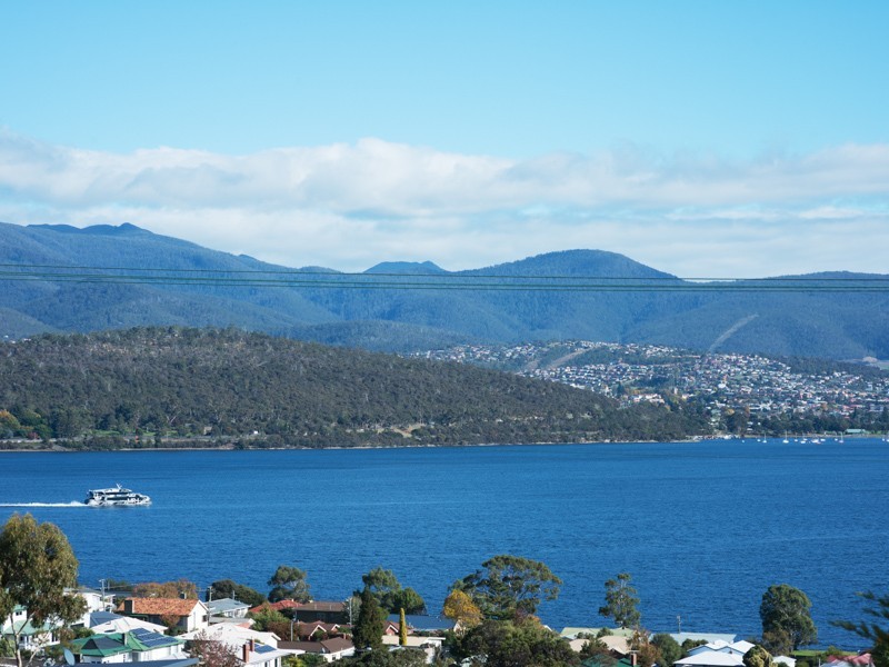 17 Cornwall Street, Rose Bay TAS 7015