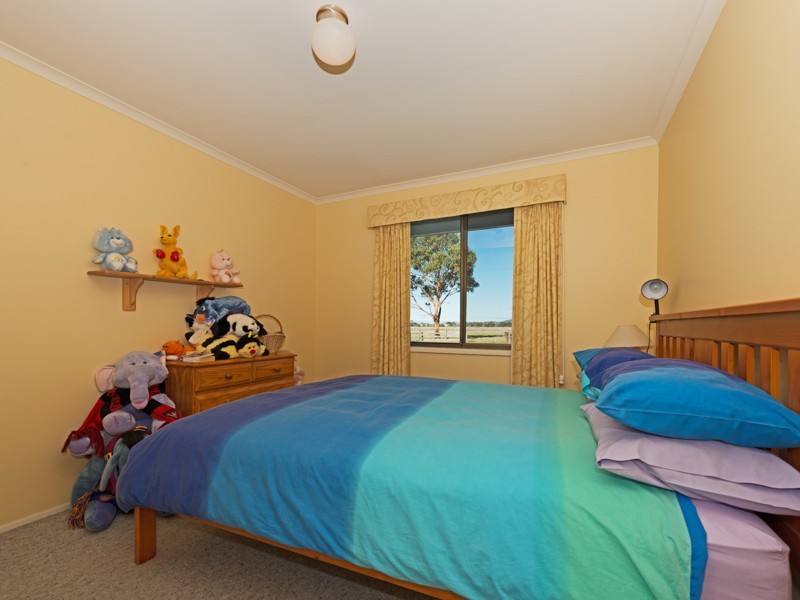 105 Roches Beach Road, Roches Beach TAS 7170