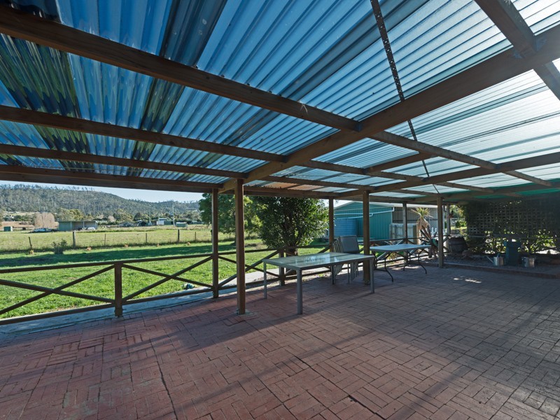 105 Roches Beach Road, Roches Beach TAS 7170