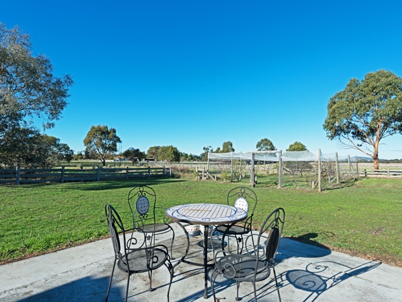 105 Roches Beach Road, Roches Beach TAS 7170