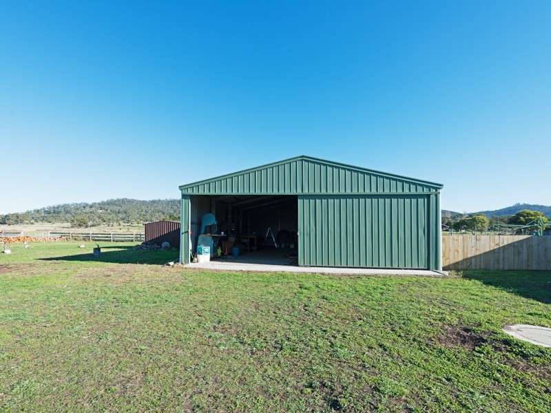 105 Roches Beach Road, Roches Beach TAS 7170