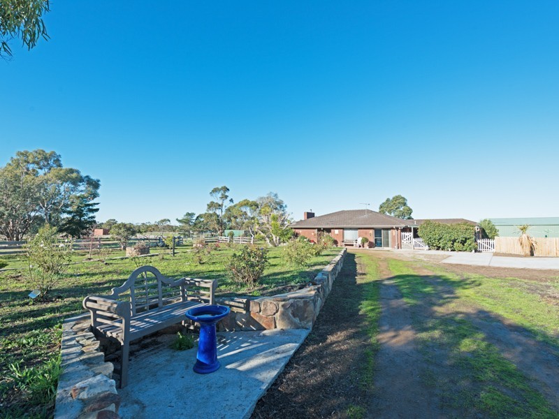 105 Roches Beach Road, Roches Beach TAS 7170