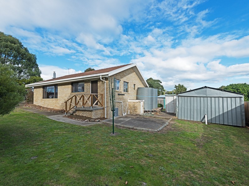 10 Tenth Avenue, Dodges Ferry TAS 7173