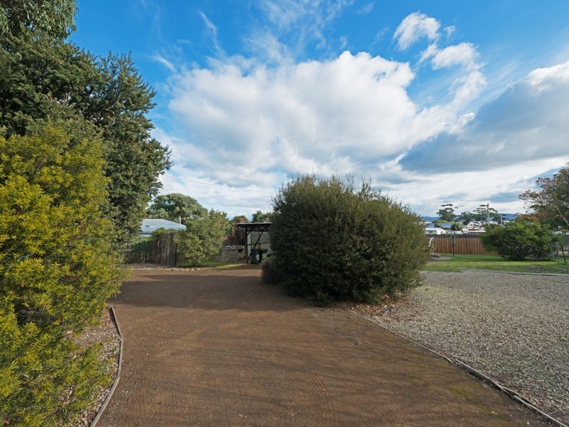 10 Tenth Avenue, Dodges Ferry TAS 7173