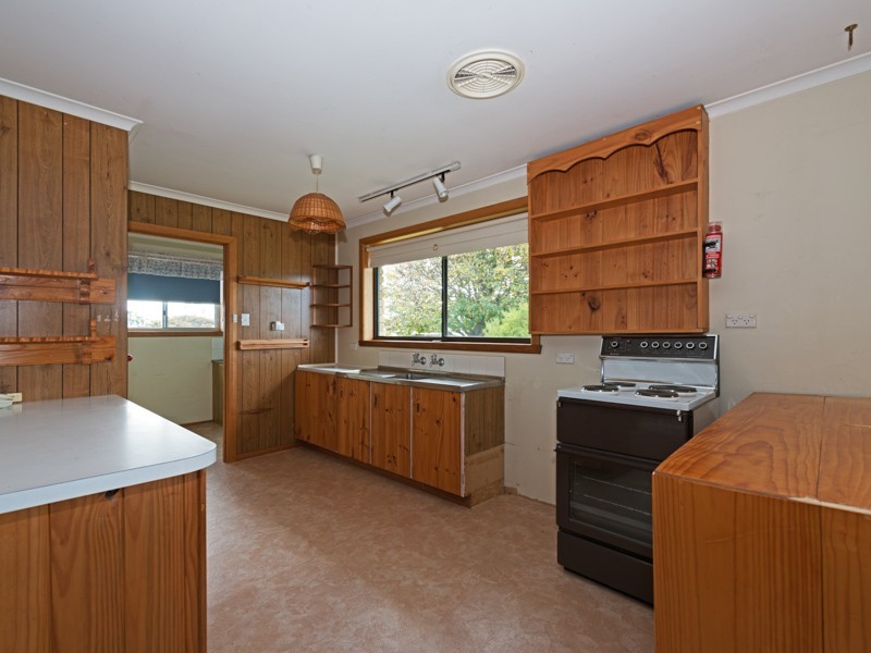 10 Tenth Avenue, Dodges Ferry TAS 7173