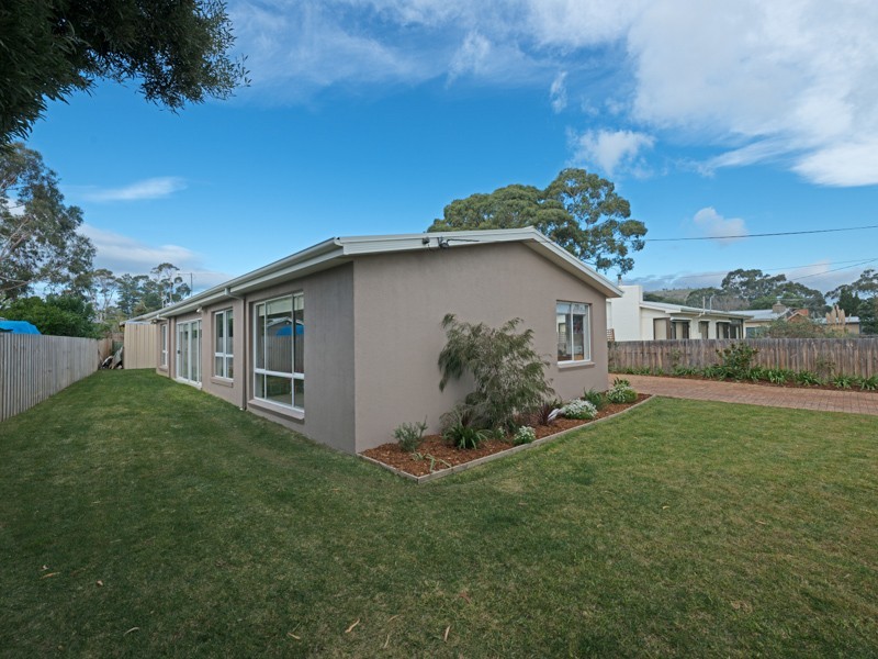 11 Kuru Road, Seven Mile Beach TAS 7170