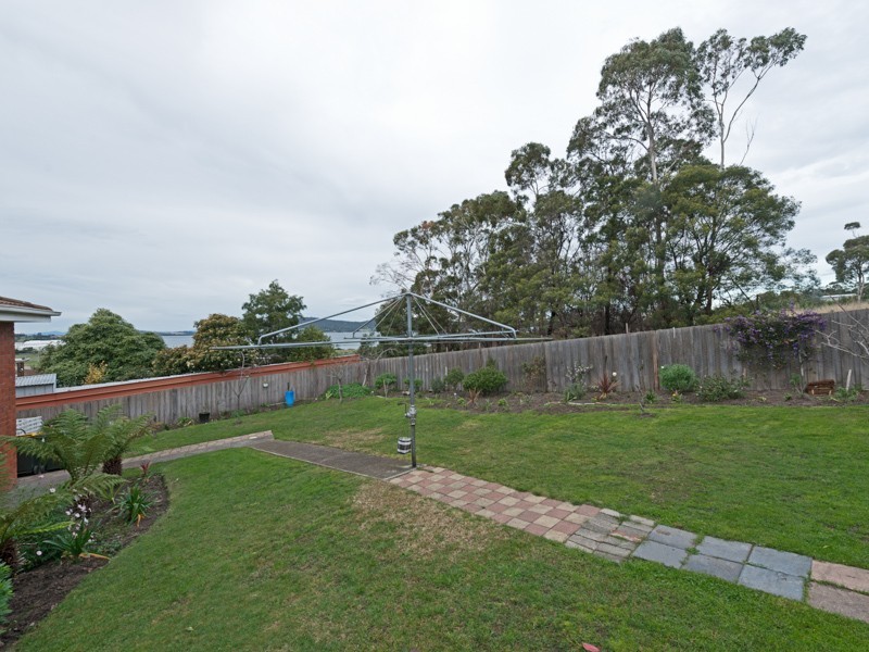6 Duntroon Drive, Rokeby TAS 7019