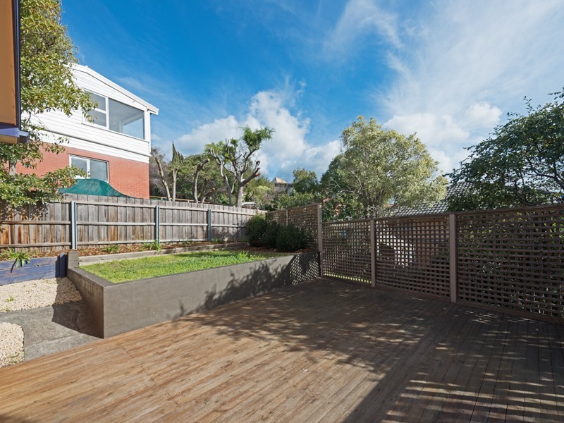 1 Swansea Court, Lindisfarne TAS 7015