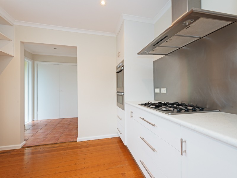 1 Swansea Court, Lindisfarne TAS 7015