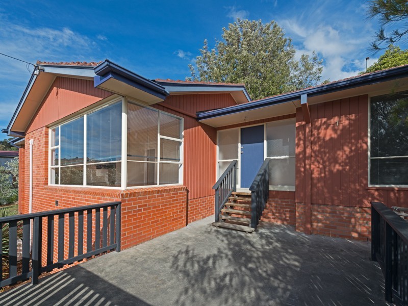 1 Swansea Court, Lindisfarne TAS 7015