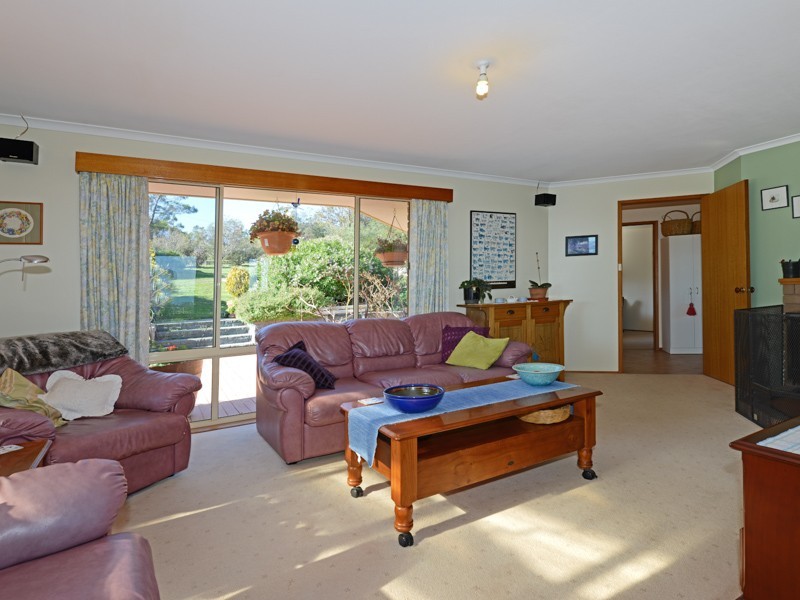 4 Whitefoord Parade, Dodges Ferry TAS 7173