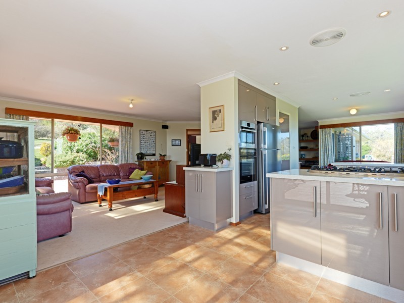 4 Whitefoord Parade, Dodges Ferry TAS 7173