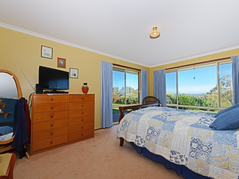 4 Whitefoord Parade, Dodges Ferry TAS 7173