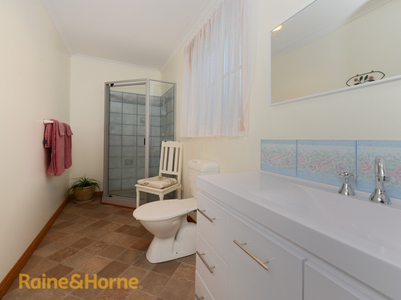 12 Sunways Avenue, Seven Mile Beach TAS 7170