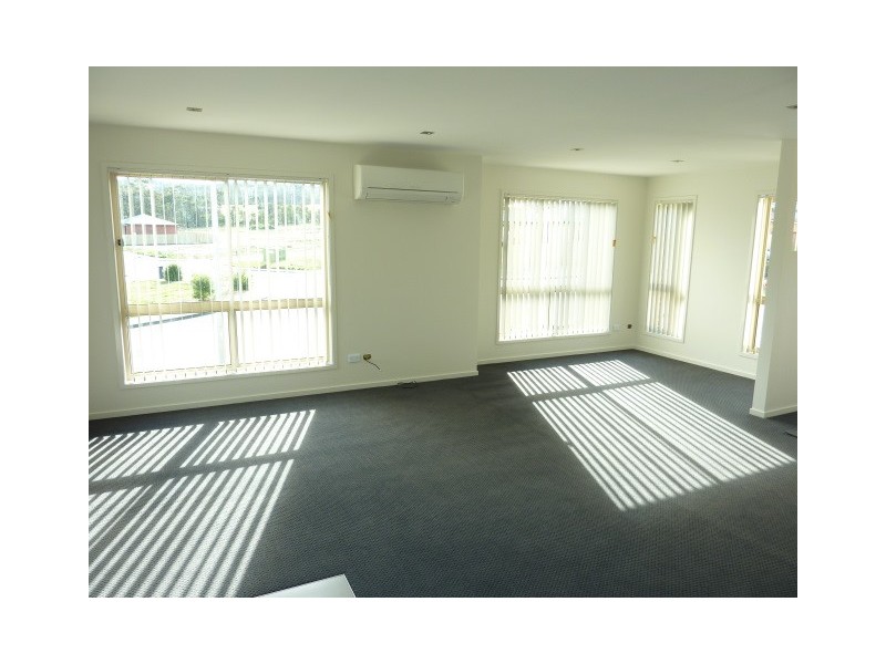 2/35 Cavenor Drive, Oakdowns TAS 7019