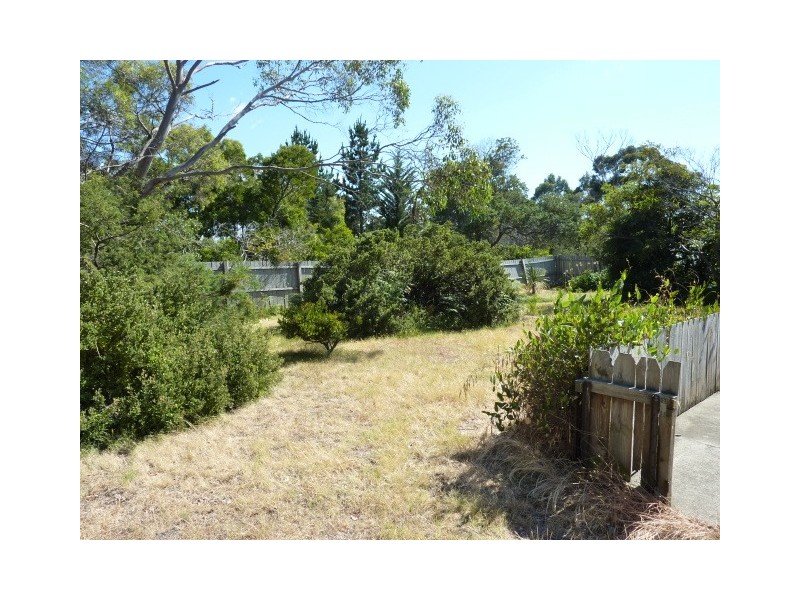 120 Bicheno Street, Clifton Beach TAS 7020