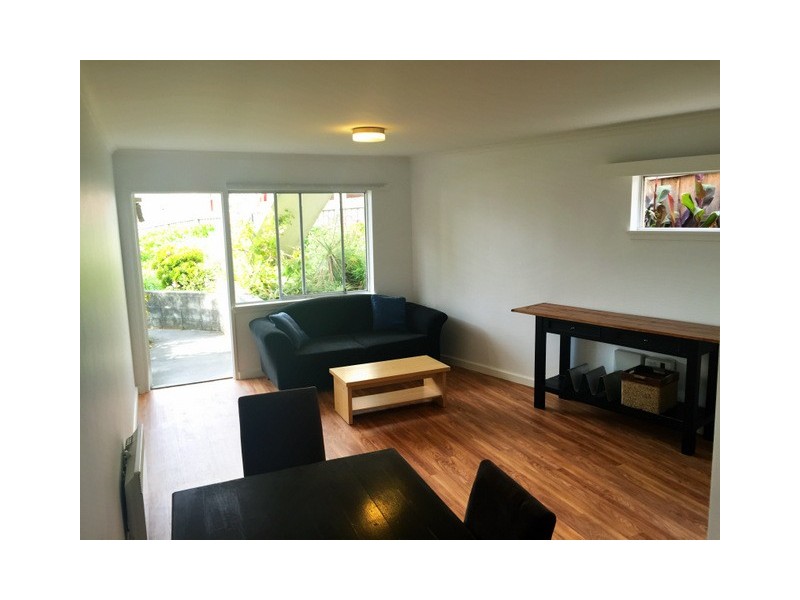 1/2A Sayer Crescent, Sandy Bay TAS 7005