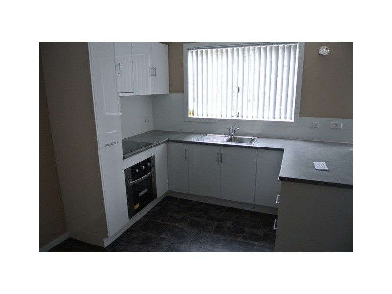 2/172 Tollard Drive, Rokeby TAS 7019