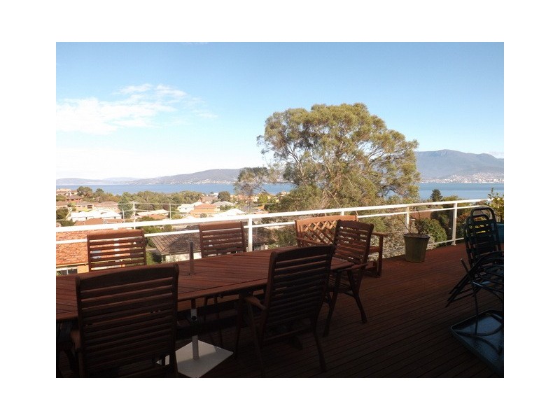 9 Merindah Street, Howrah TAS 7018