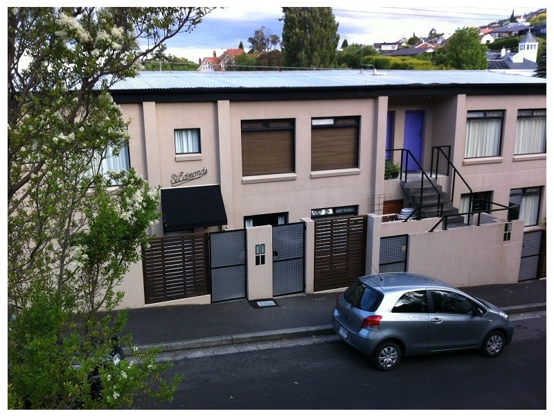 6/3 Norfolk Cres, Sandy Bay TAS 7005