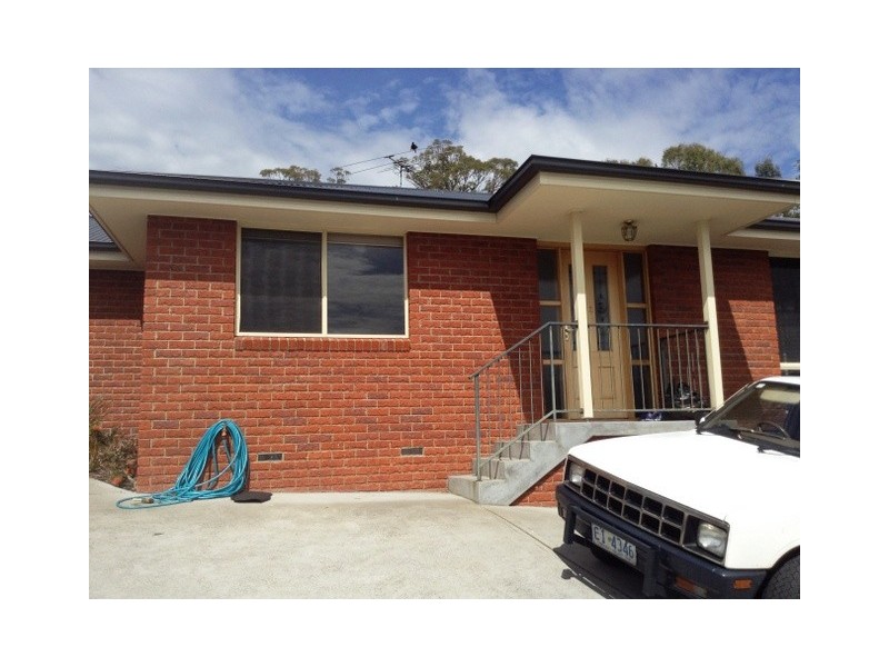 2/31 Raleigh Court, Howrah TAS 7018