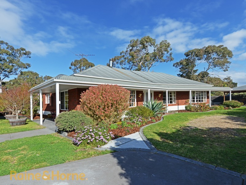12 Sunways Avenue, Seven Mile Beach TAS 7170