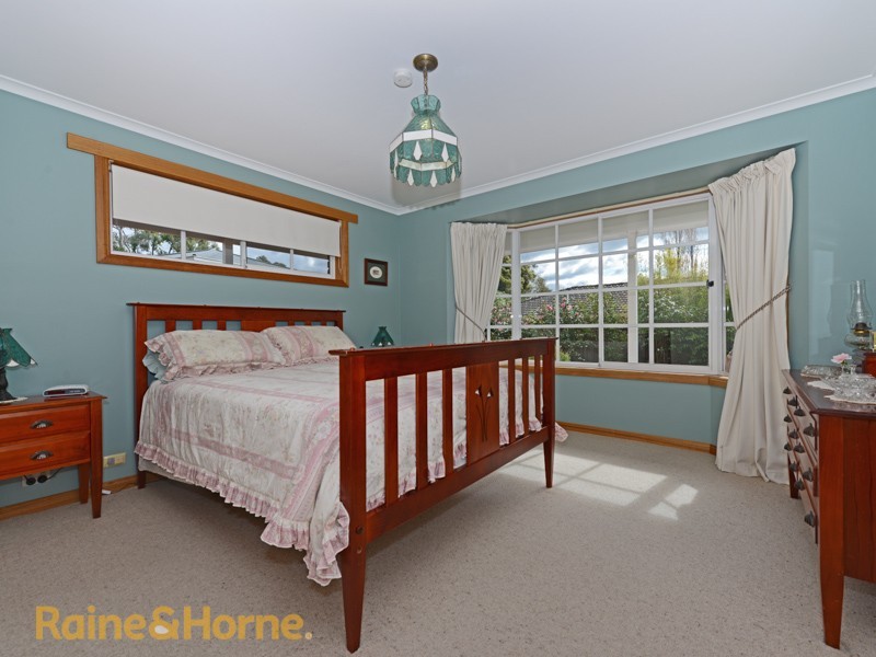 12 Sunways Avenue, Seven Mile Beach TAS 7170