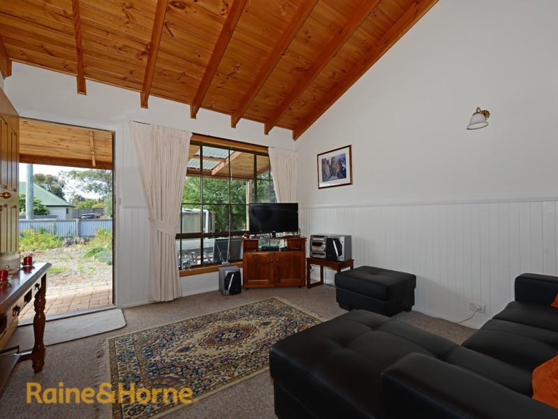 11 Bisdee Street, South Arm TAS 7022