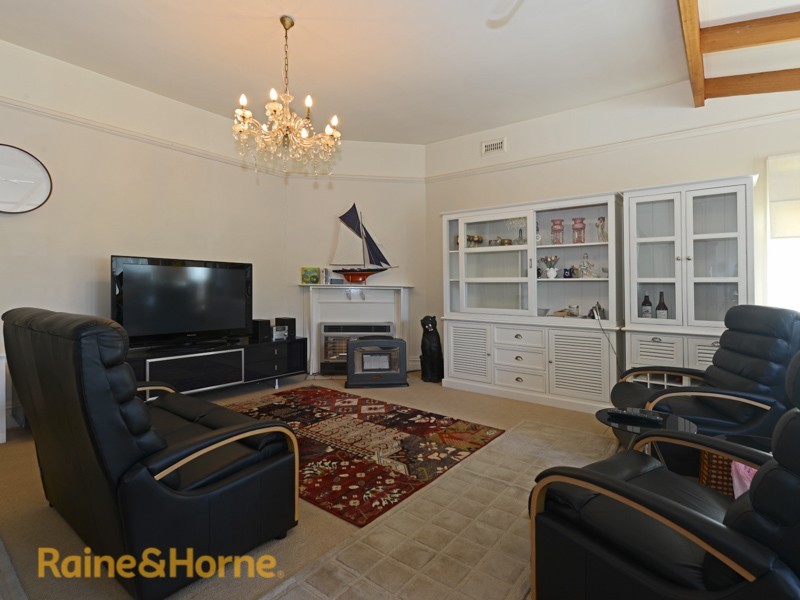 8 Clarence Street, Bellerive TAS 7018